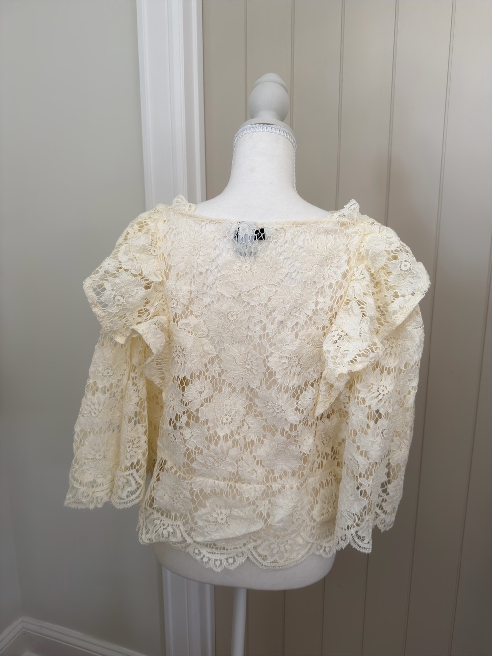 Ivory Lace Ruffle Shrug Top - Picture 5 of 8